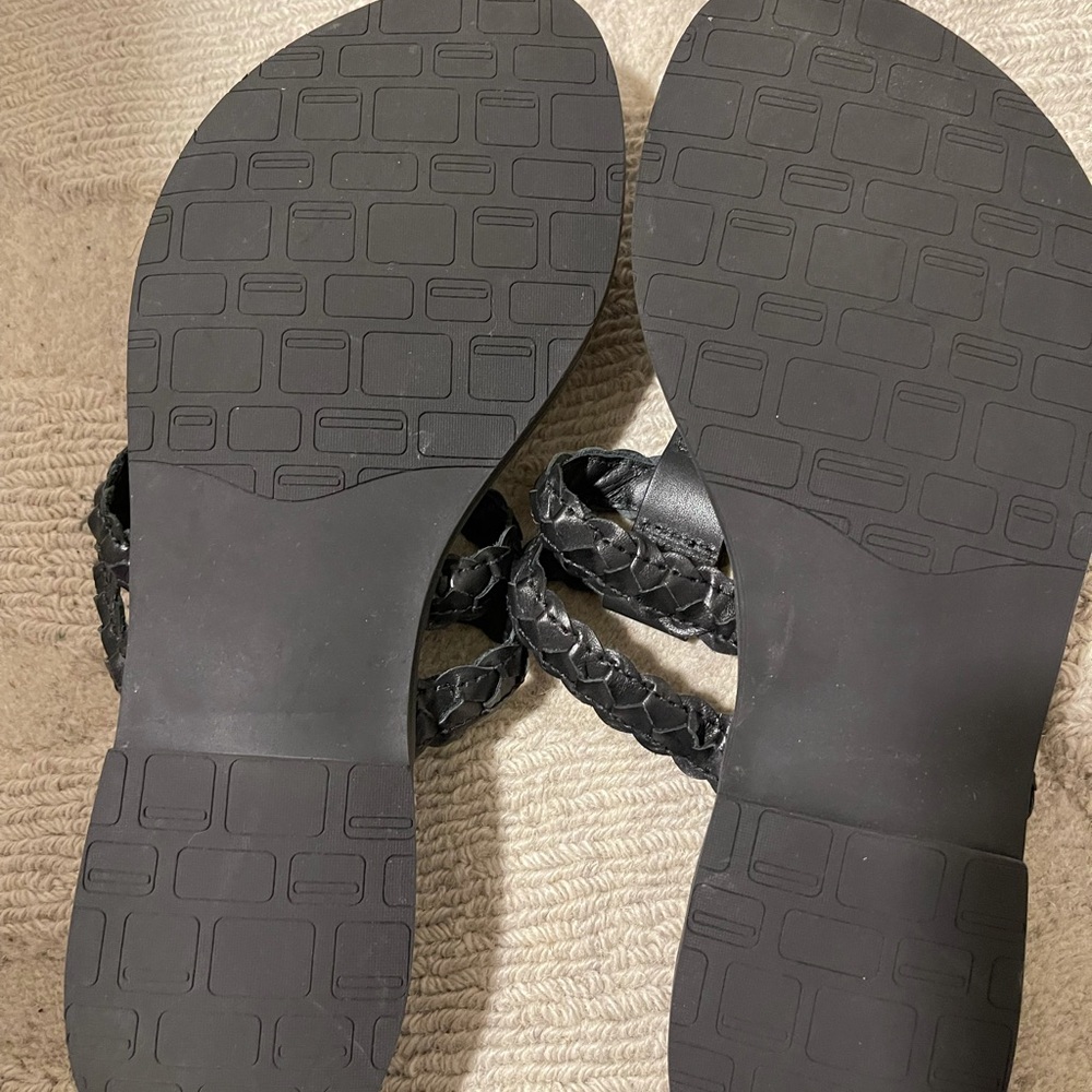 NWOT L.L. Bean Women’s Leather Sandals - SIZE 9 - Picture 4 of 5